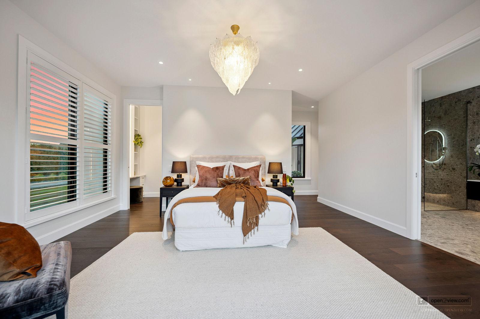 Slider image of 31 Robinson Road, Auckland