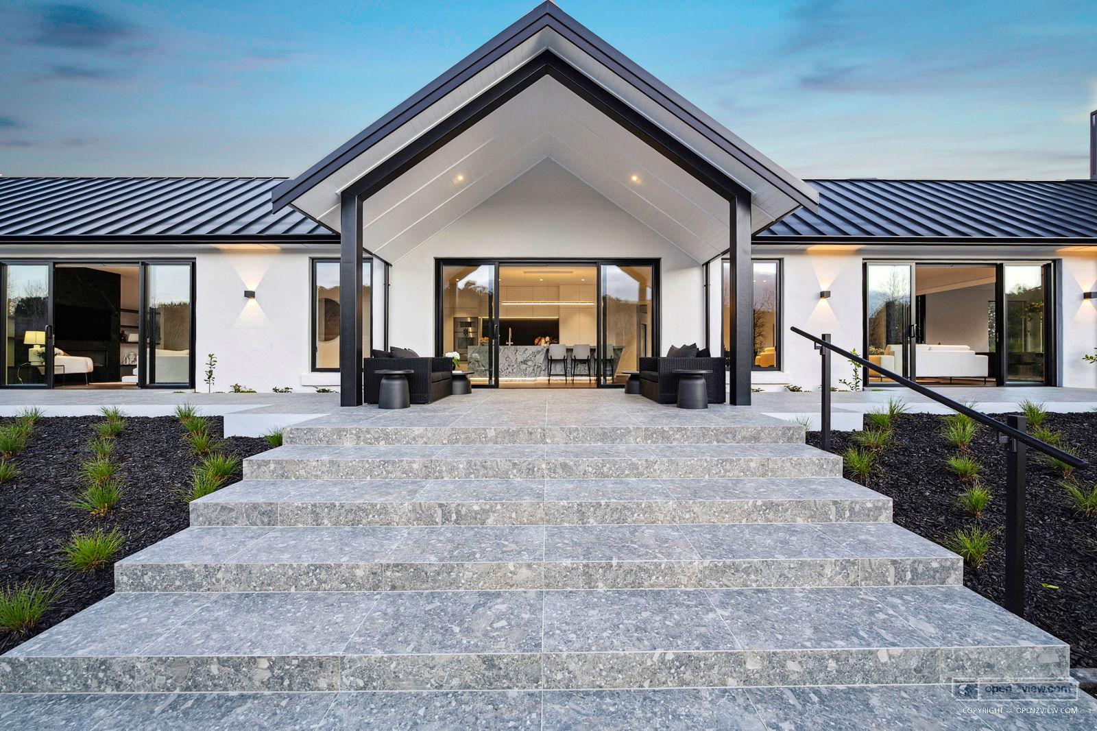 Slider image of 31 Robinson Road, Auckland
