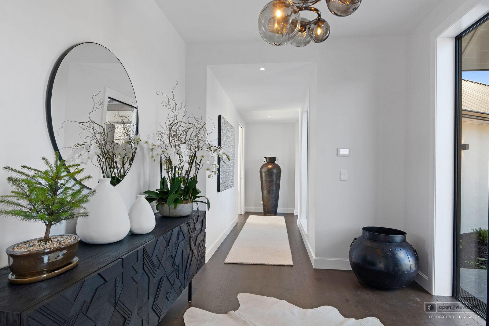 Slider image of 31 Robinson Road, Auckland