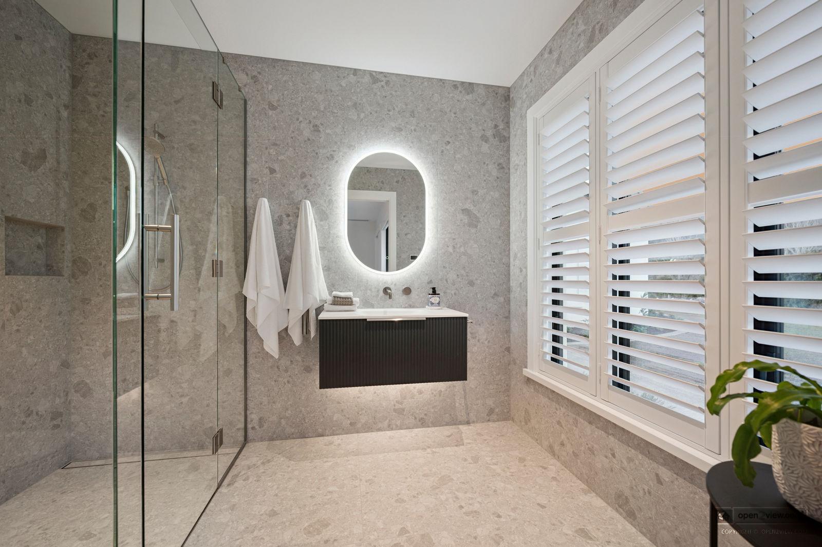 Slider image of 31 Robinson Road, Auckland