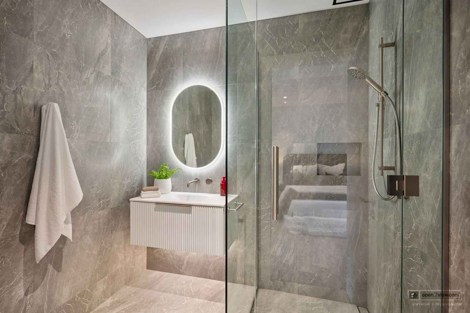 Slider image of 31 Robinson Road, Auckland