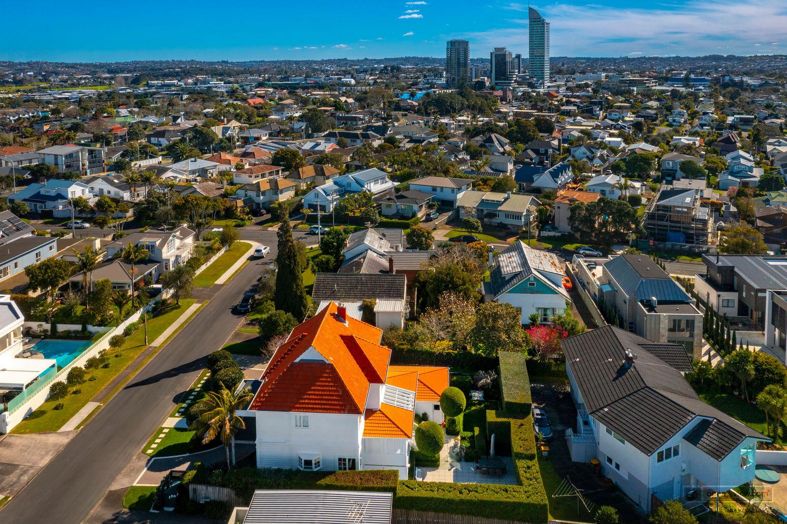 Slider image of 4 Brown Street, Auckland