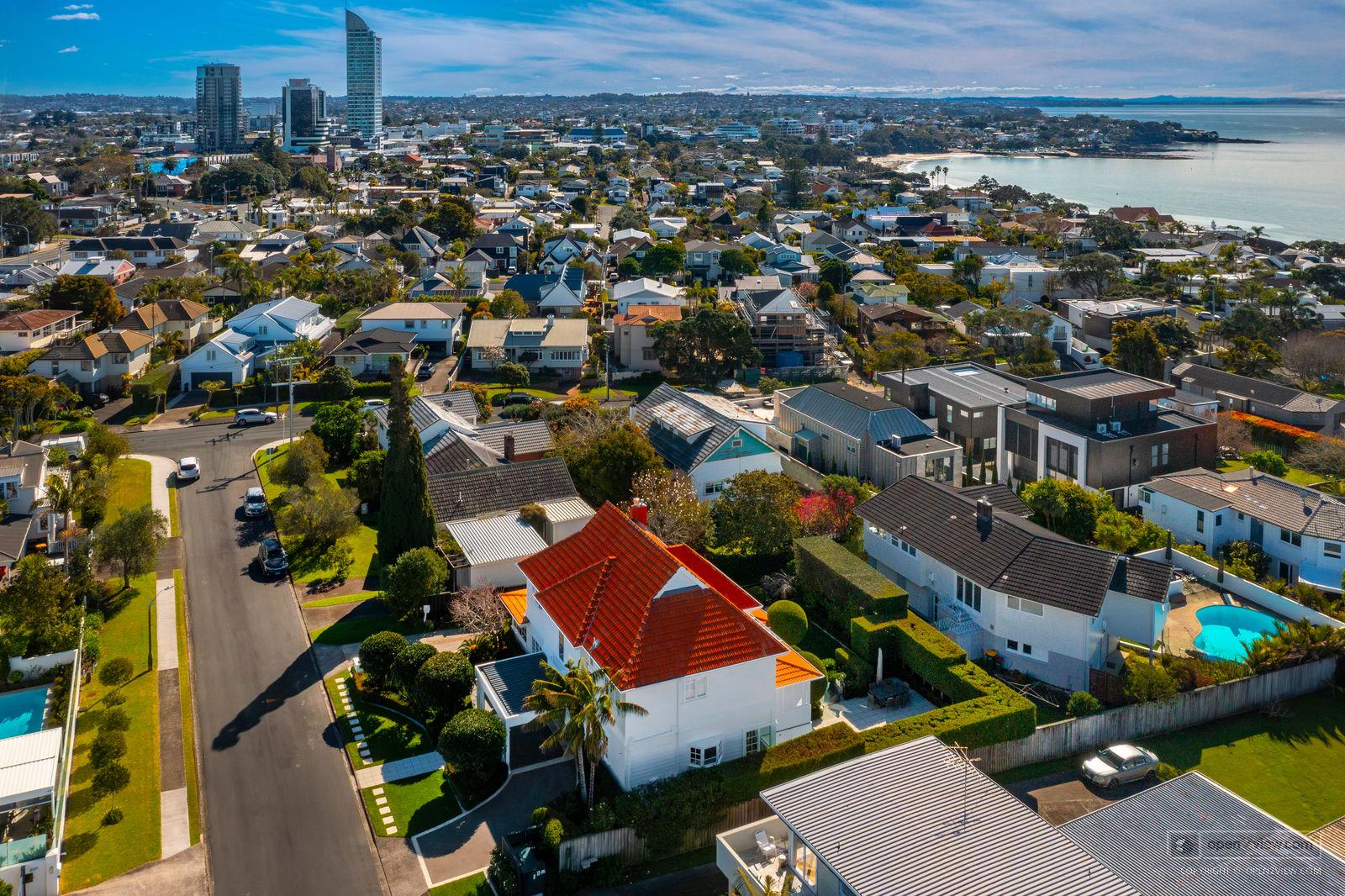 Slider image of 4 Brown Street, Auckland
