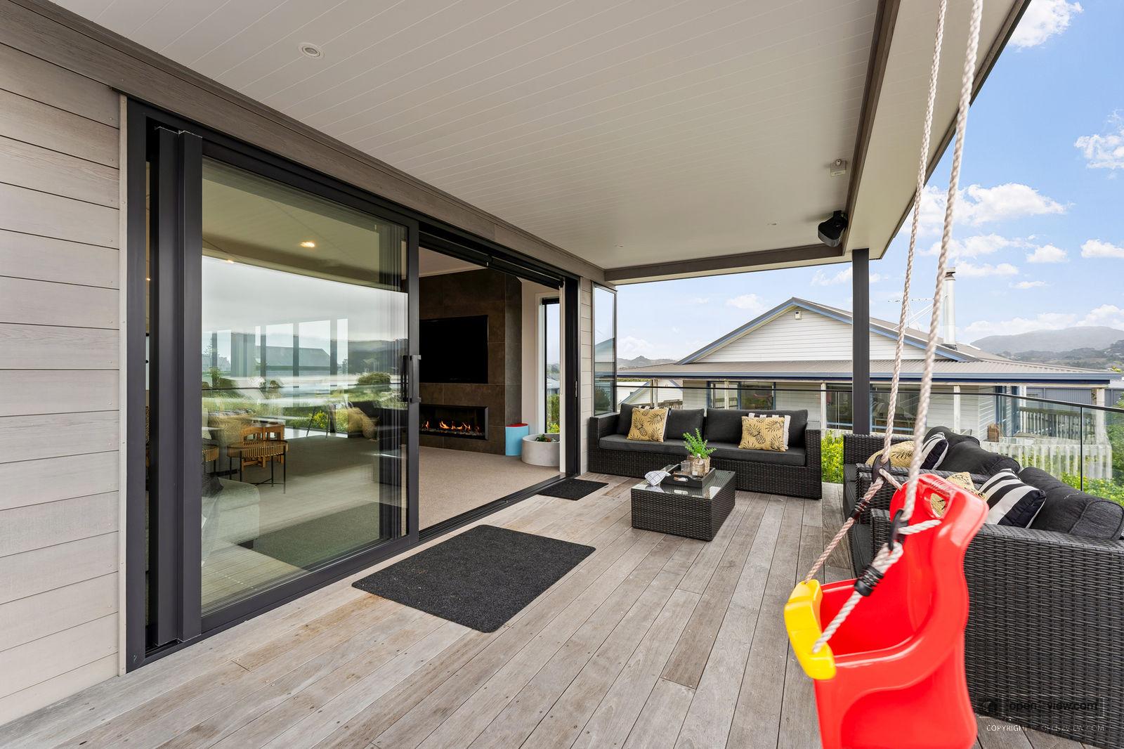 Slider image of 10 May Way, Auckland