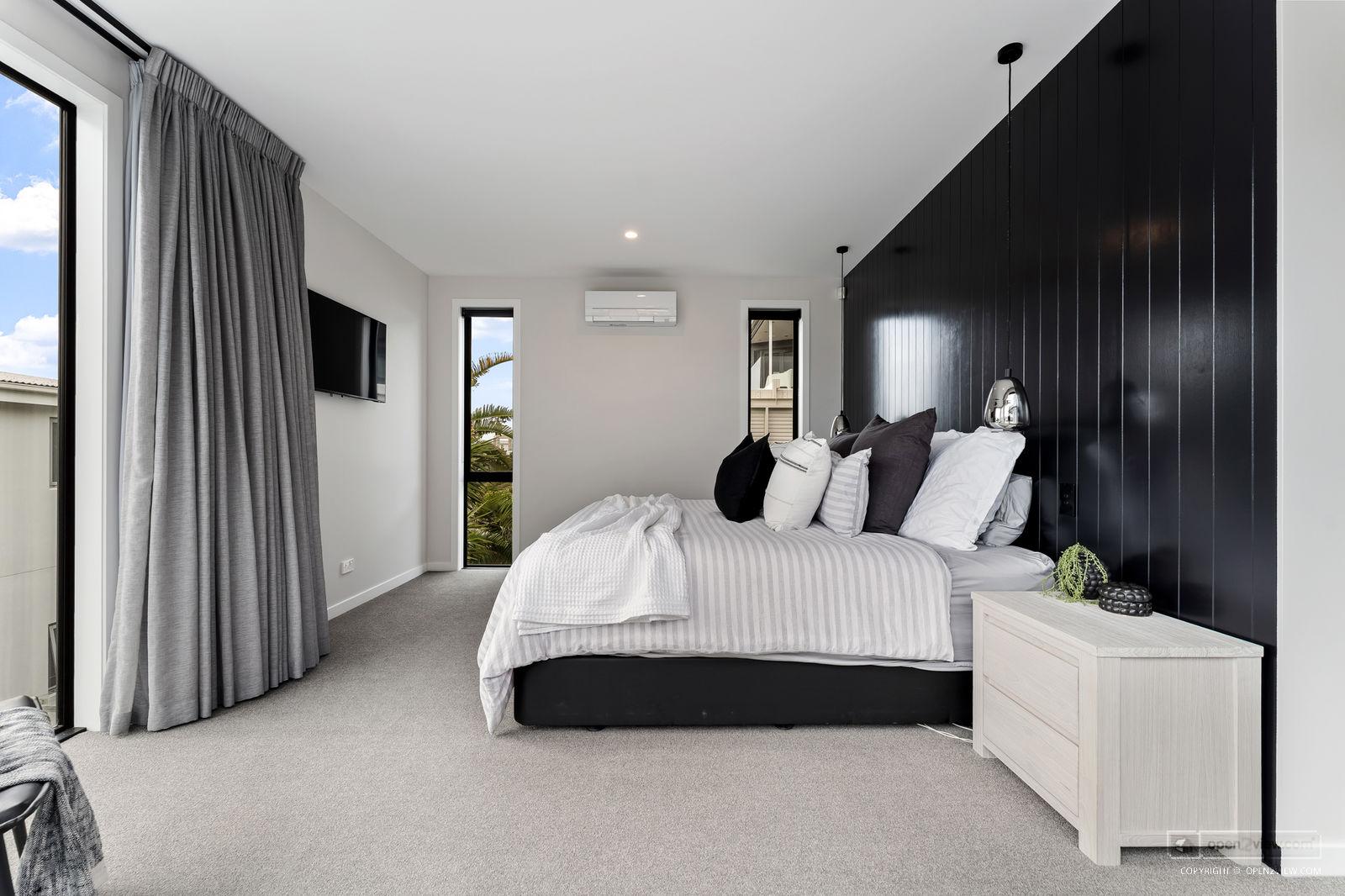 Slider image of 10 May Way, Auckland