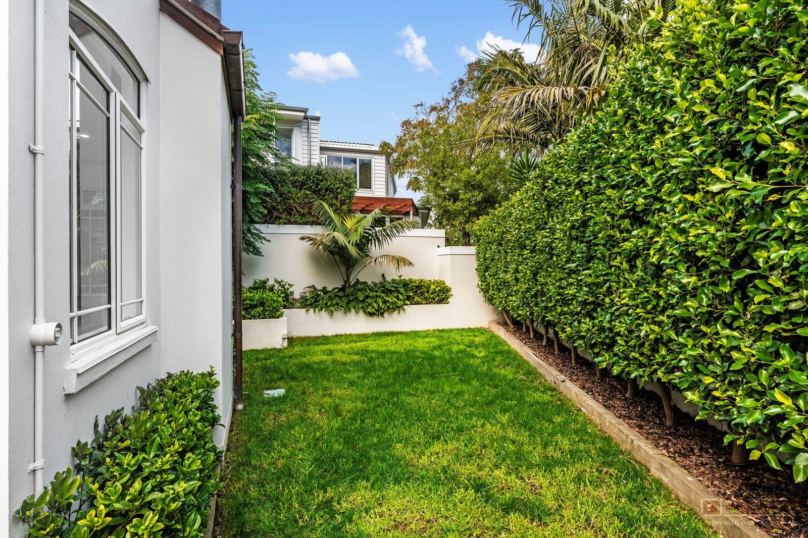 Slider image of 1/6 Campbell Road, Auckland