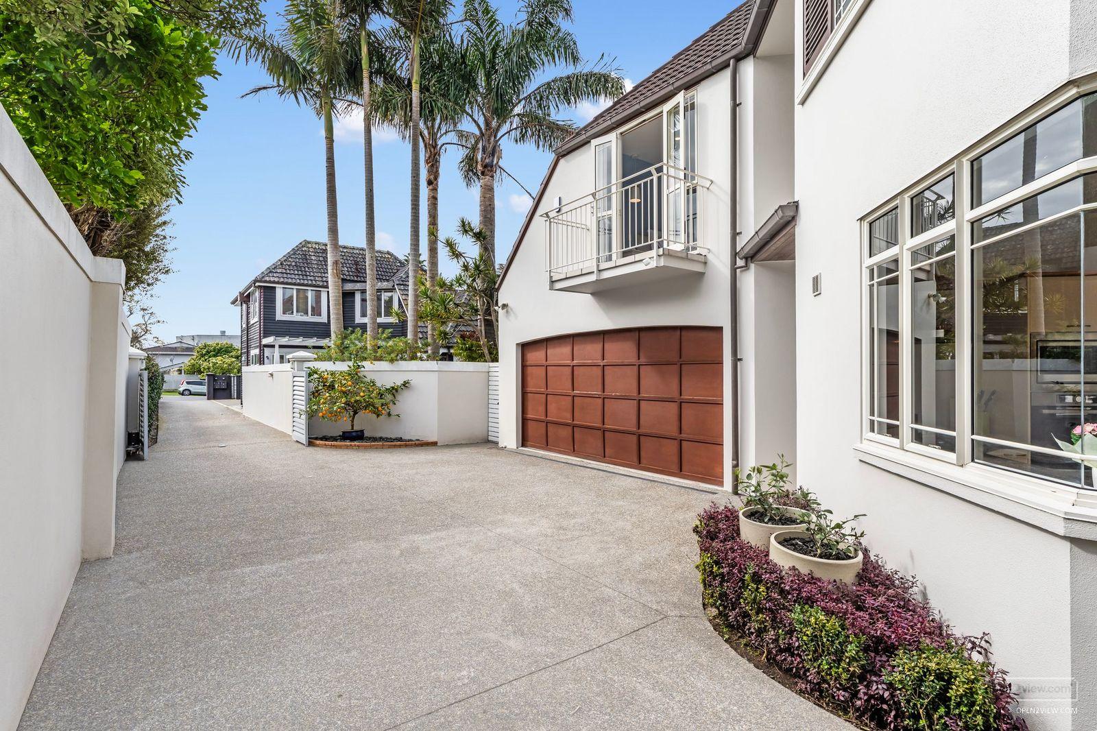 Slider image of 1/6 Campbell Road, Auckland