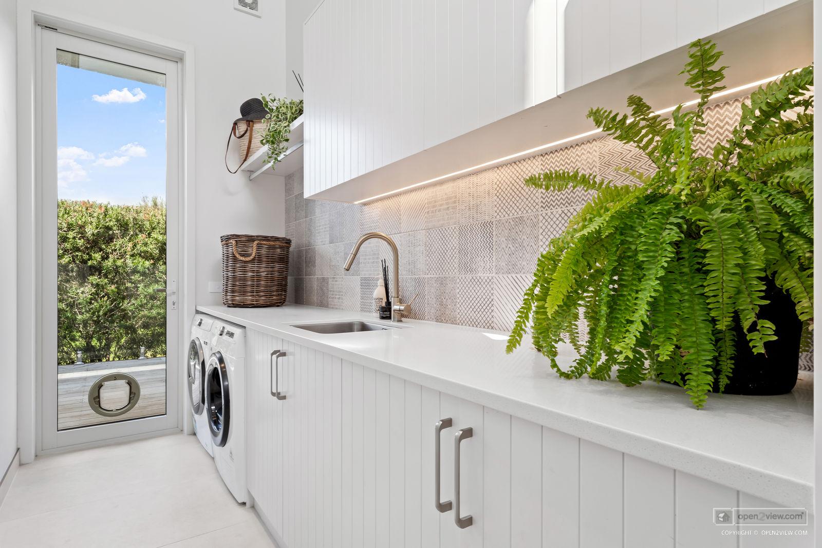 Slider image of 34 Torea Road, Auckland