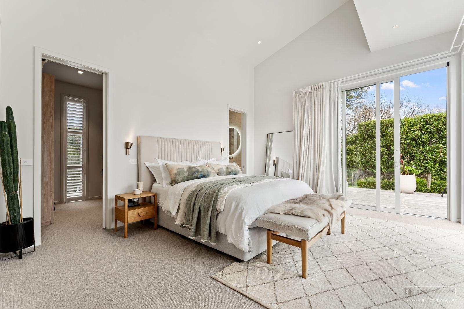 Slider image of 34 Torea Road, Auckland