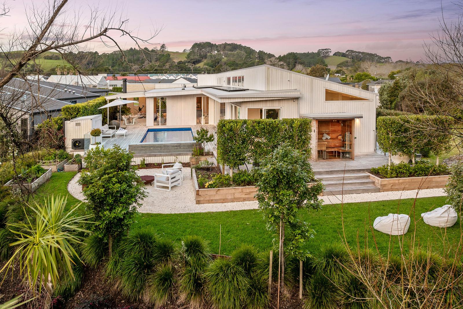 Slider image of 34 Torea Road, Auckland