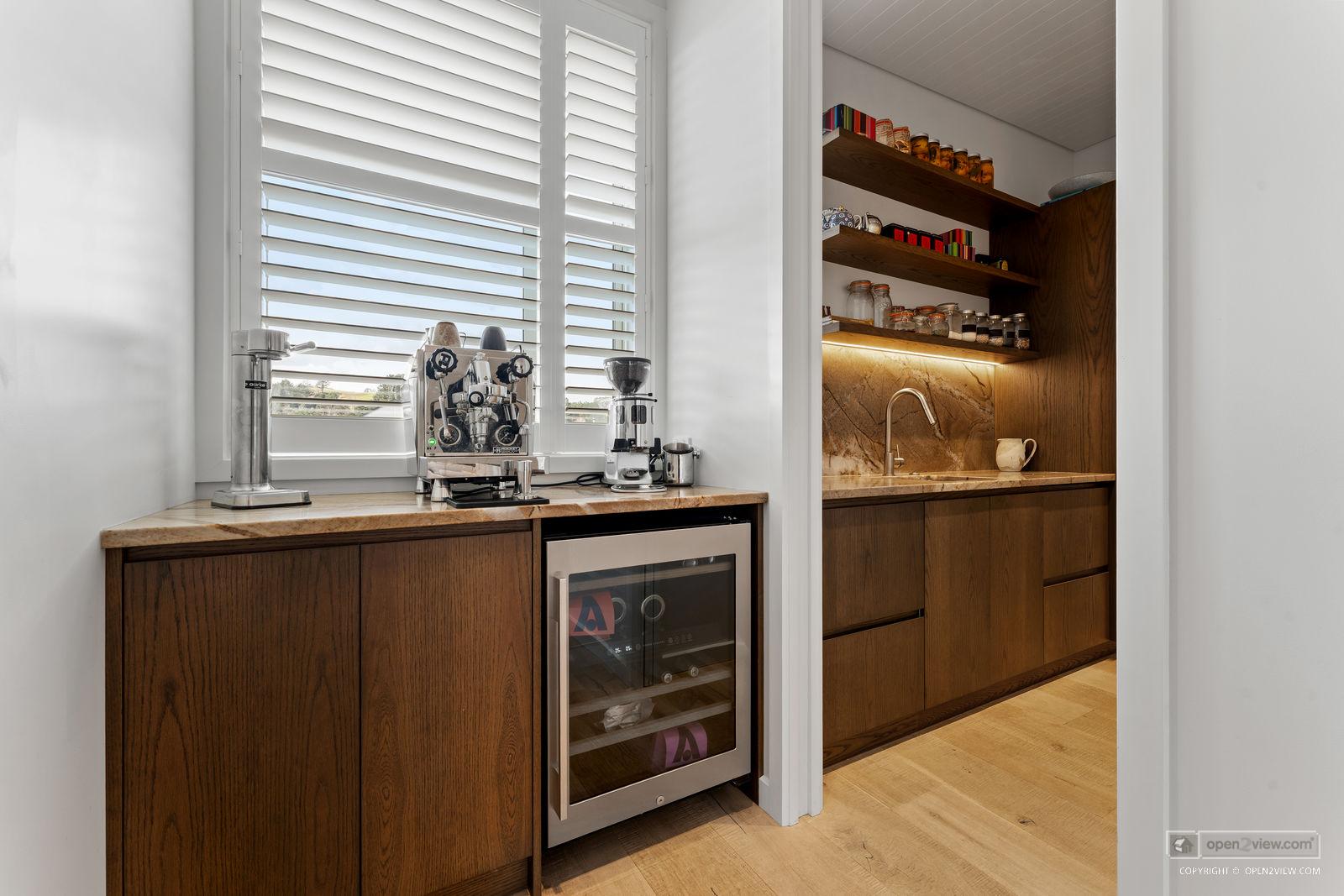 Slider image of 34 Torea Road, Auckland