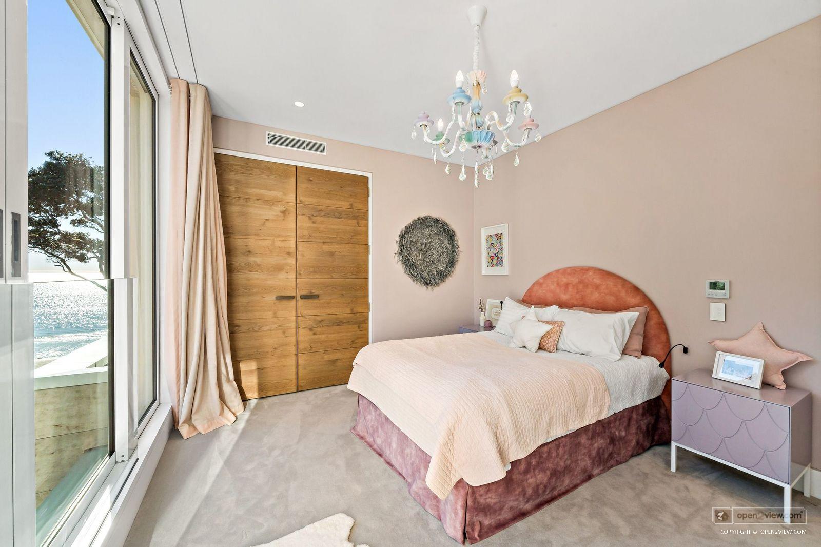 Slider image of 26 Blomfield Spa, Auckland