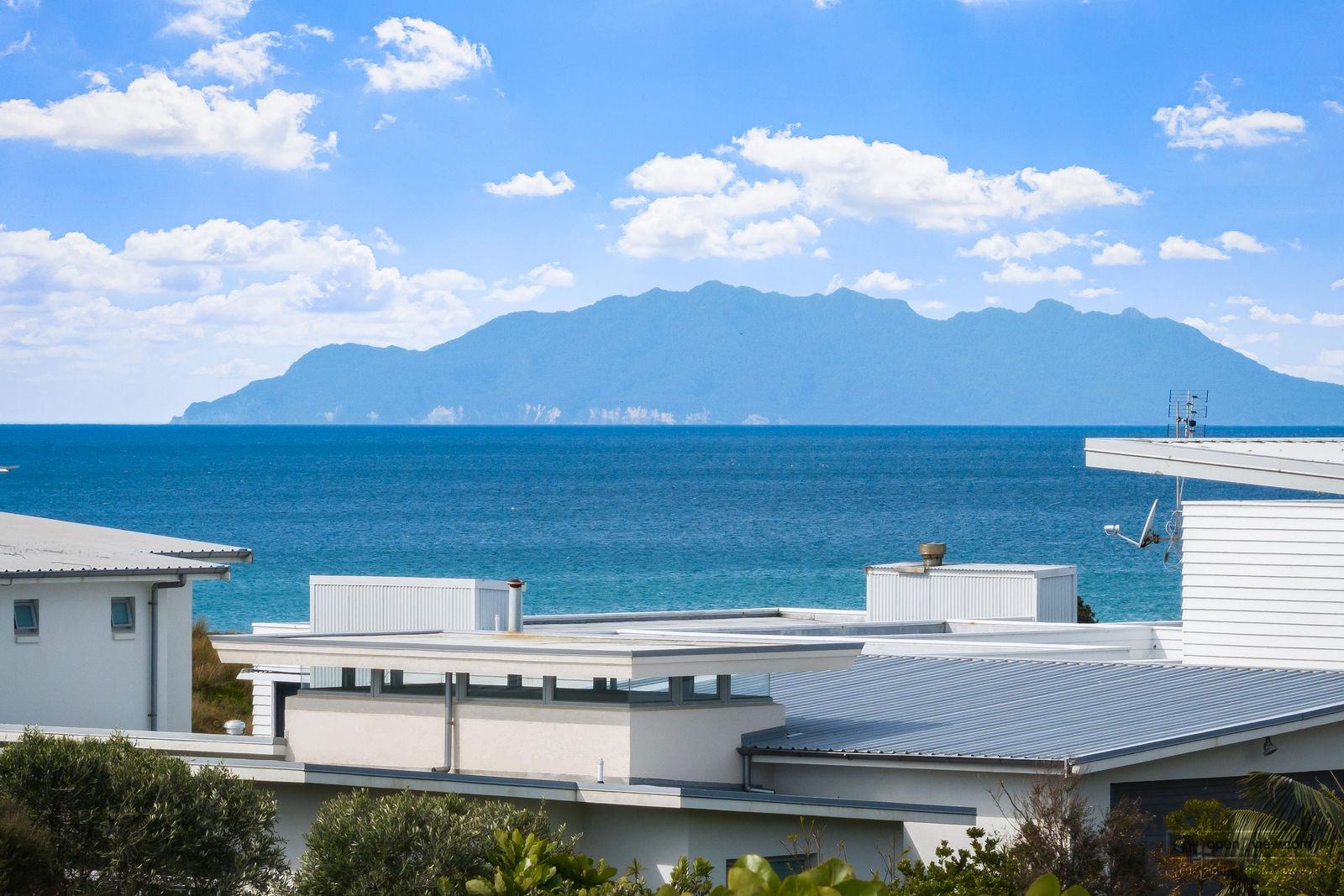 Slider image of 4 Tio Lane, Auckland