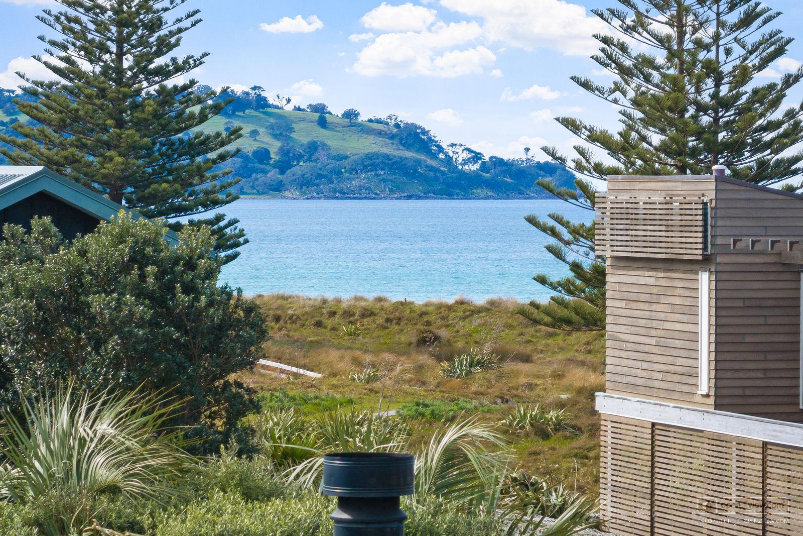 Slider image of 4 Tio Lane, Auckland