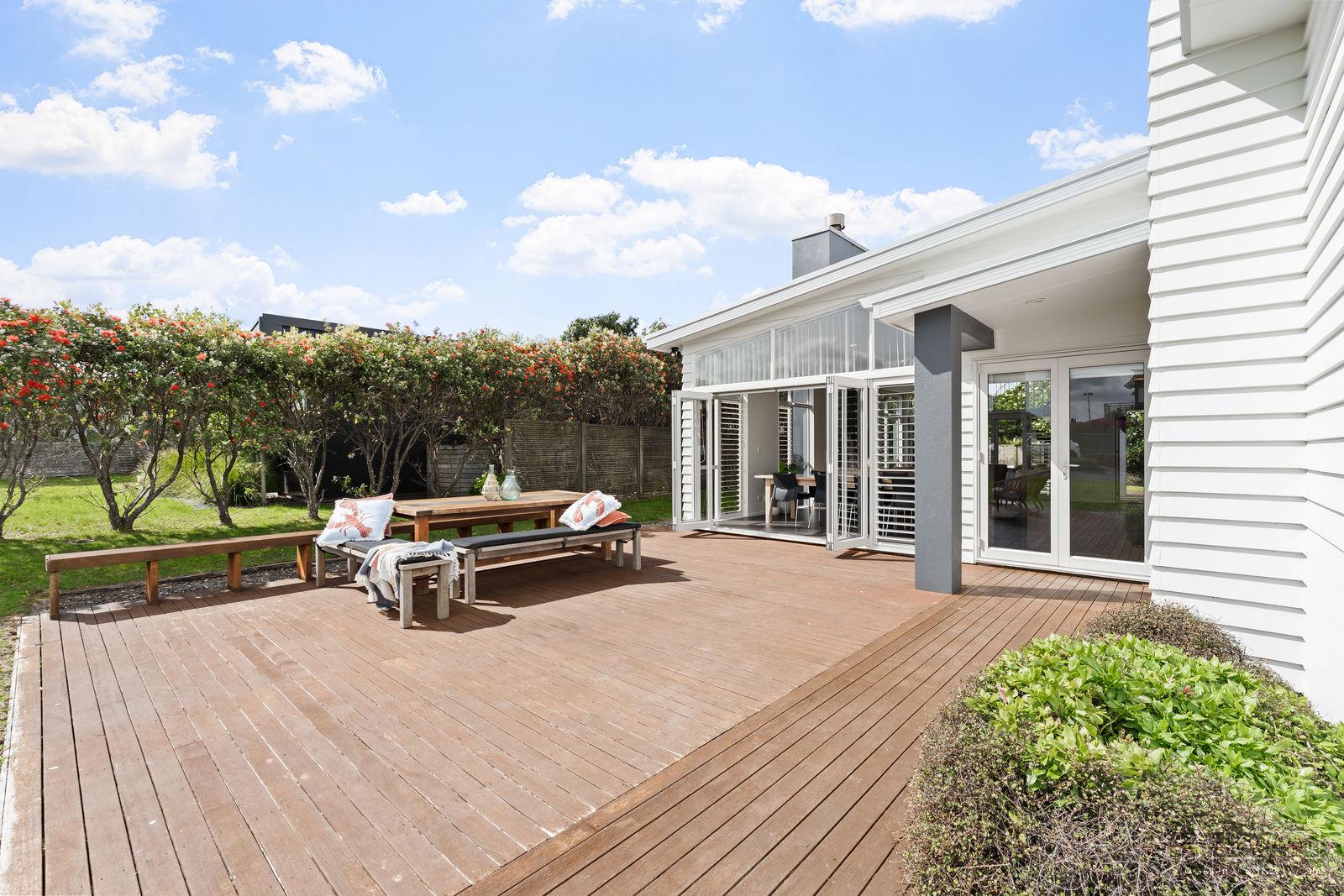 Slider image of 4 Tio Lane, Auckland