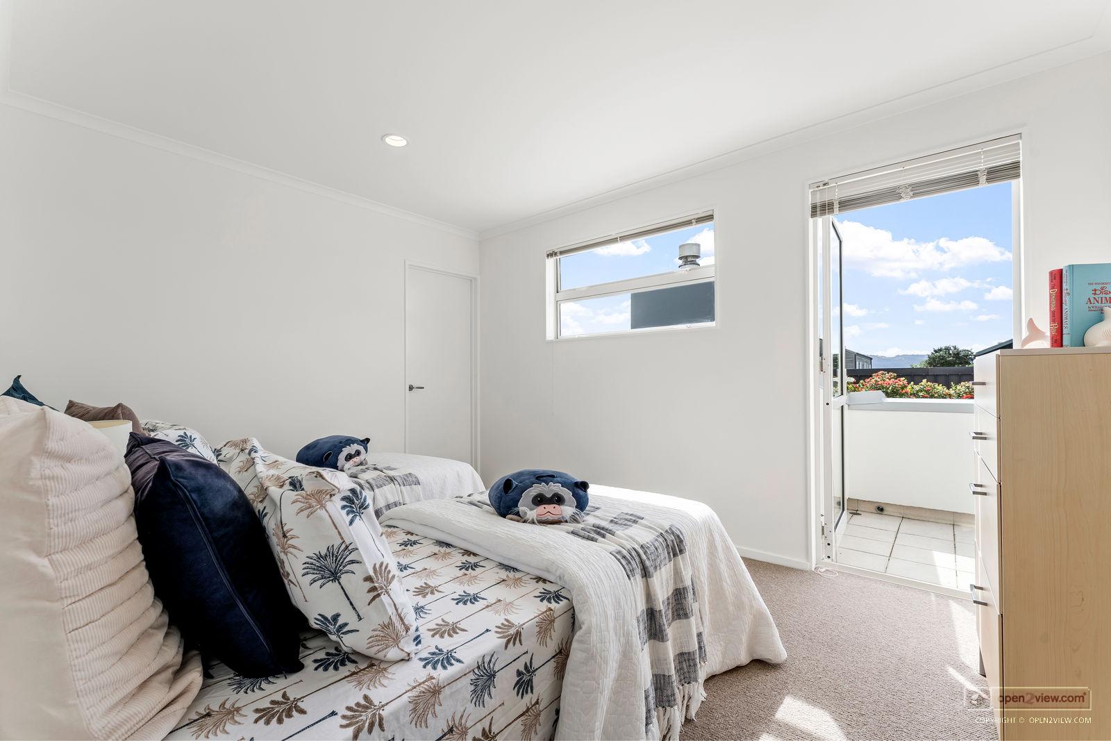 Slider image of 4 Tio Lane, Auckland