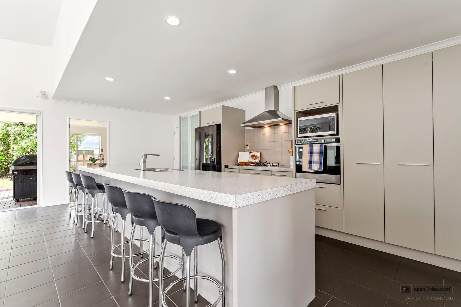 Slider image of 4 Tio Lane, Auckland