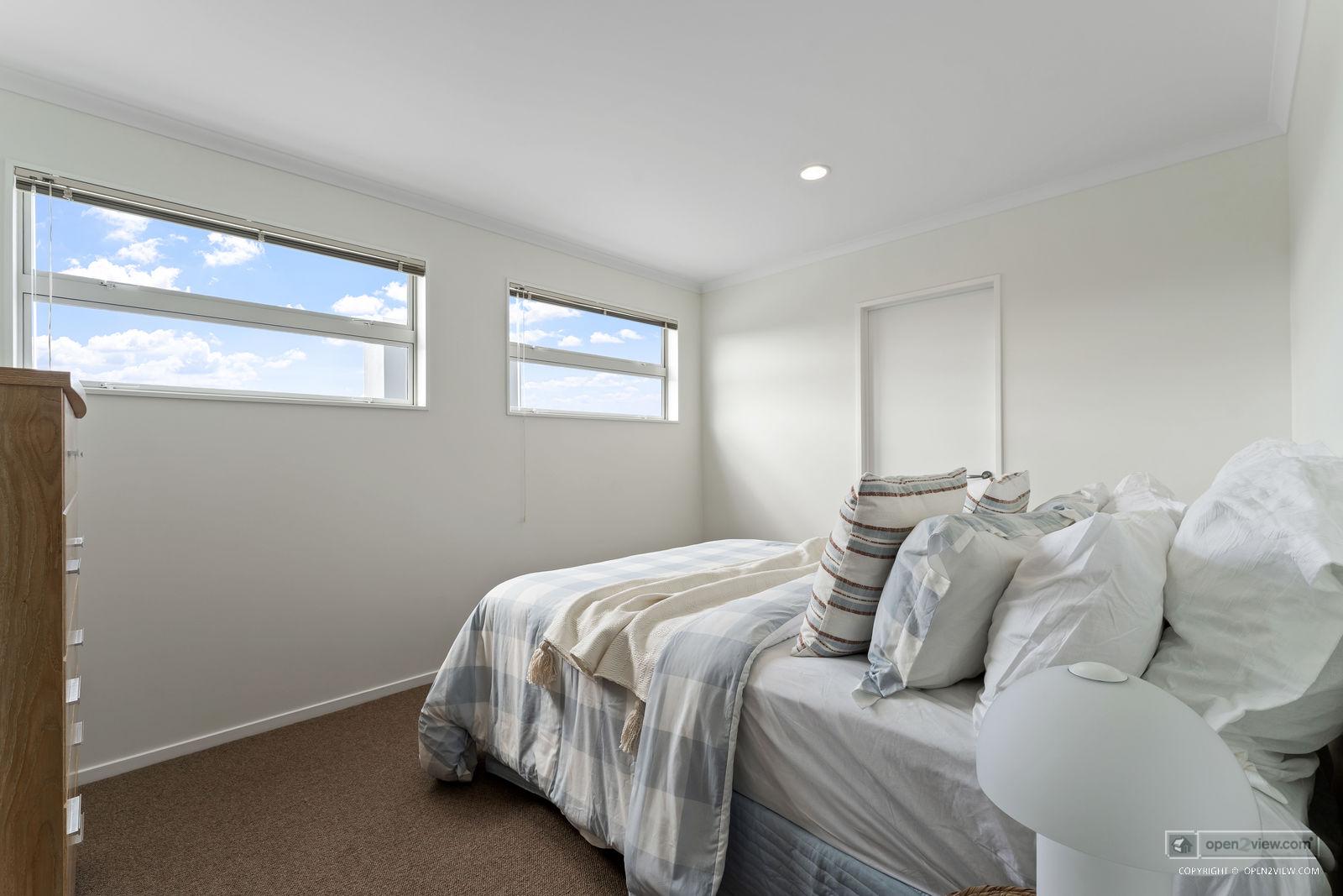 Slider image of 4 Tio Lane, Auckland