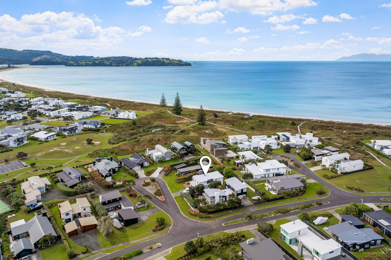 Slider image of 4 Tio Lane, Auckland