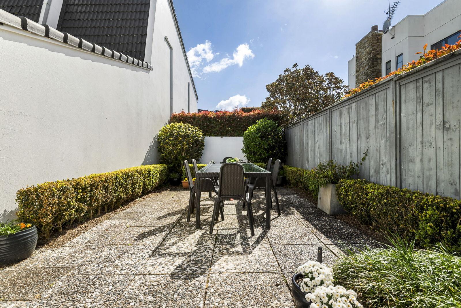 Slider image of 13/212 Hurstmere Road, Auckland