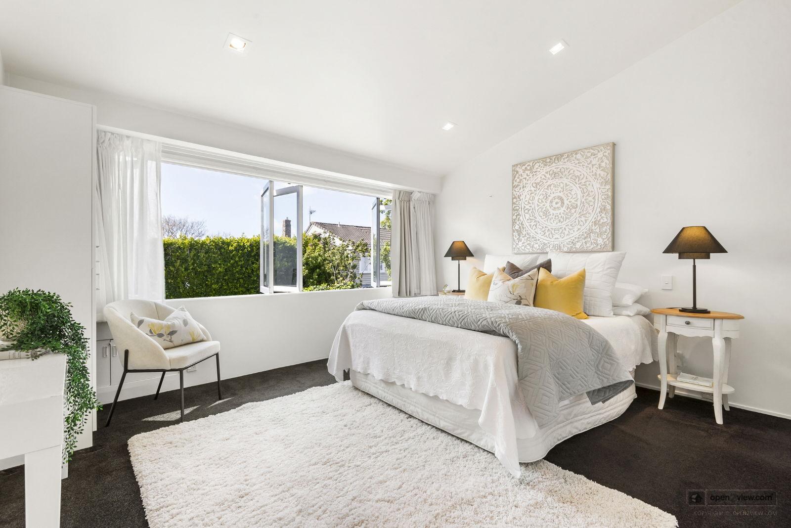 Slider image of 13/212 Hurstmere Road, Auckland