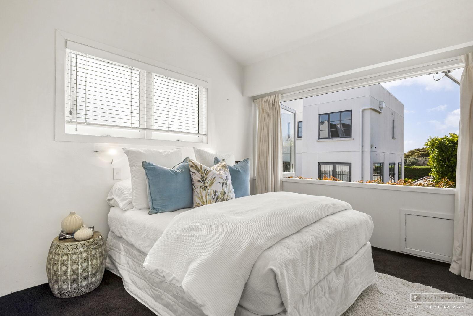 Slider image of 13/212 Hurstmere Road, Auckland