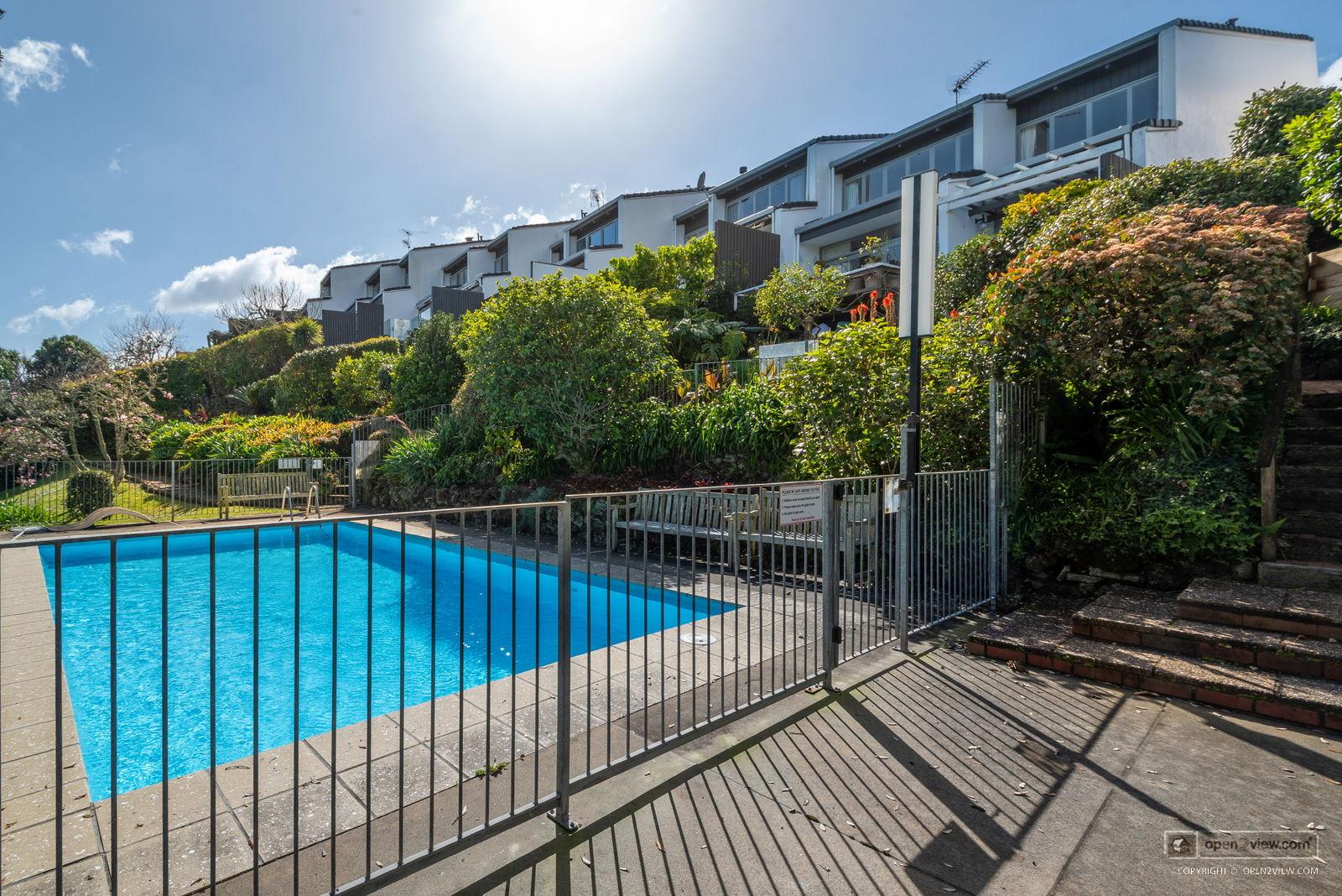 Slider image of 13/212 Hurstmere Road, Auckland