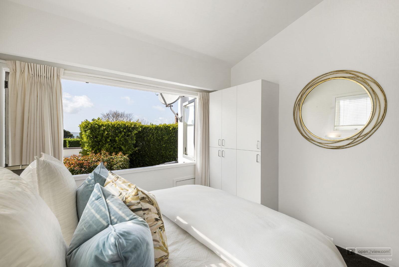 Slider image of 13/212 Hurstmere Road, Auckland