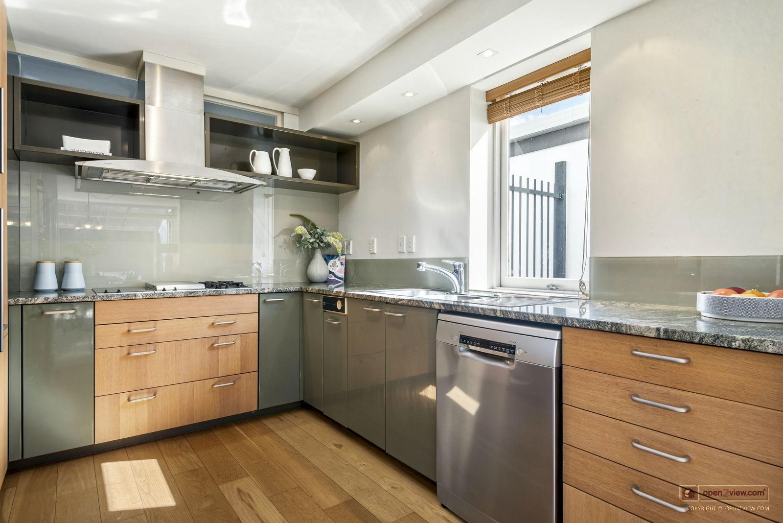 Slider image of 13/212 Hurstmere Road, Auckland