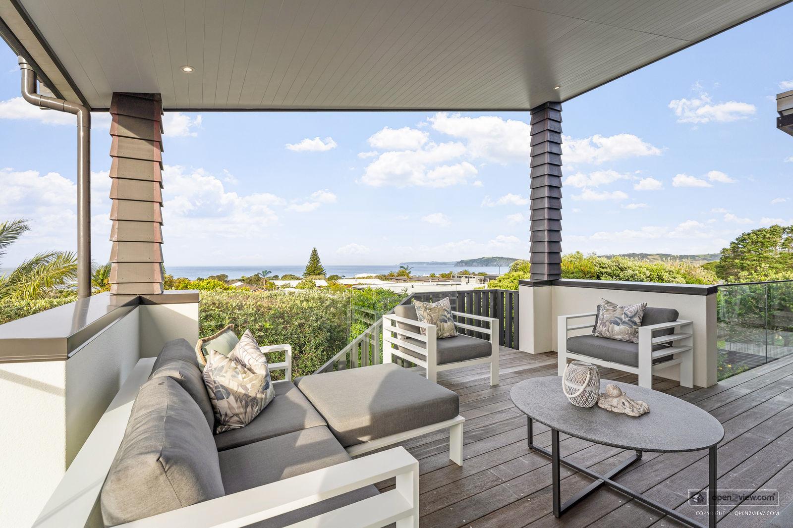 Slider image of 30 Caroline Heights, Auckland