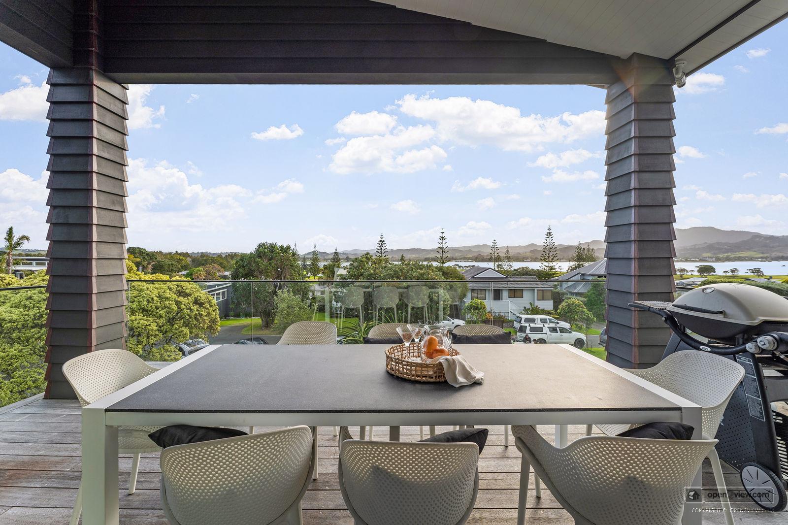 Slider image of 30 Caroline Heights, Auckland