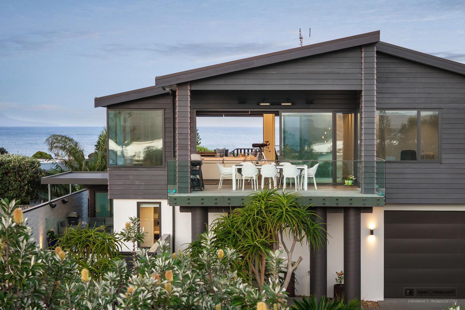Slider image of 30 Caroline Heights, Auckland
