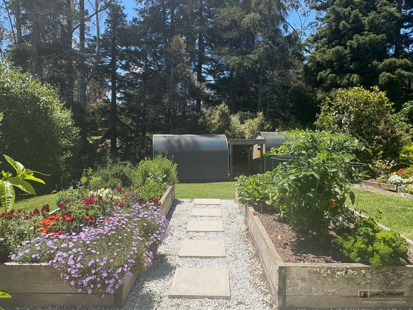 Slider image of 87 Hartway Grove, Auckland