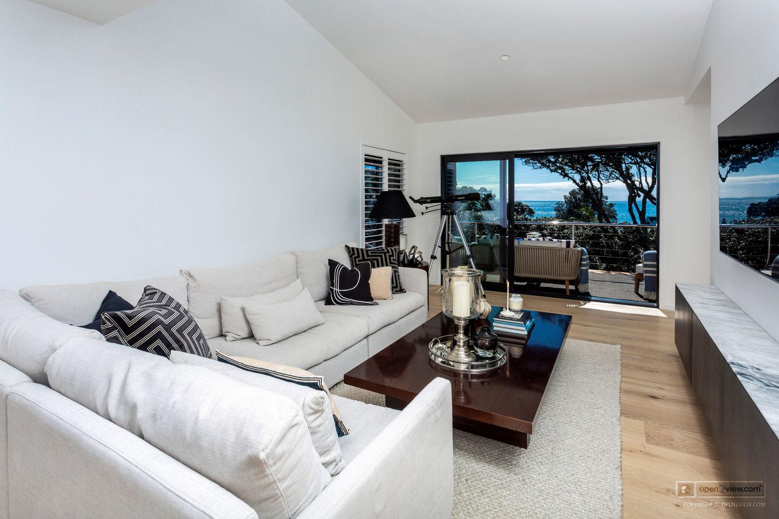 Slider image of 19 Audrey Road, Auckland
