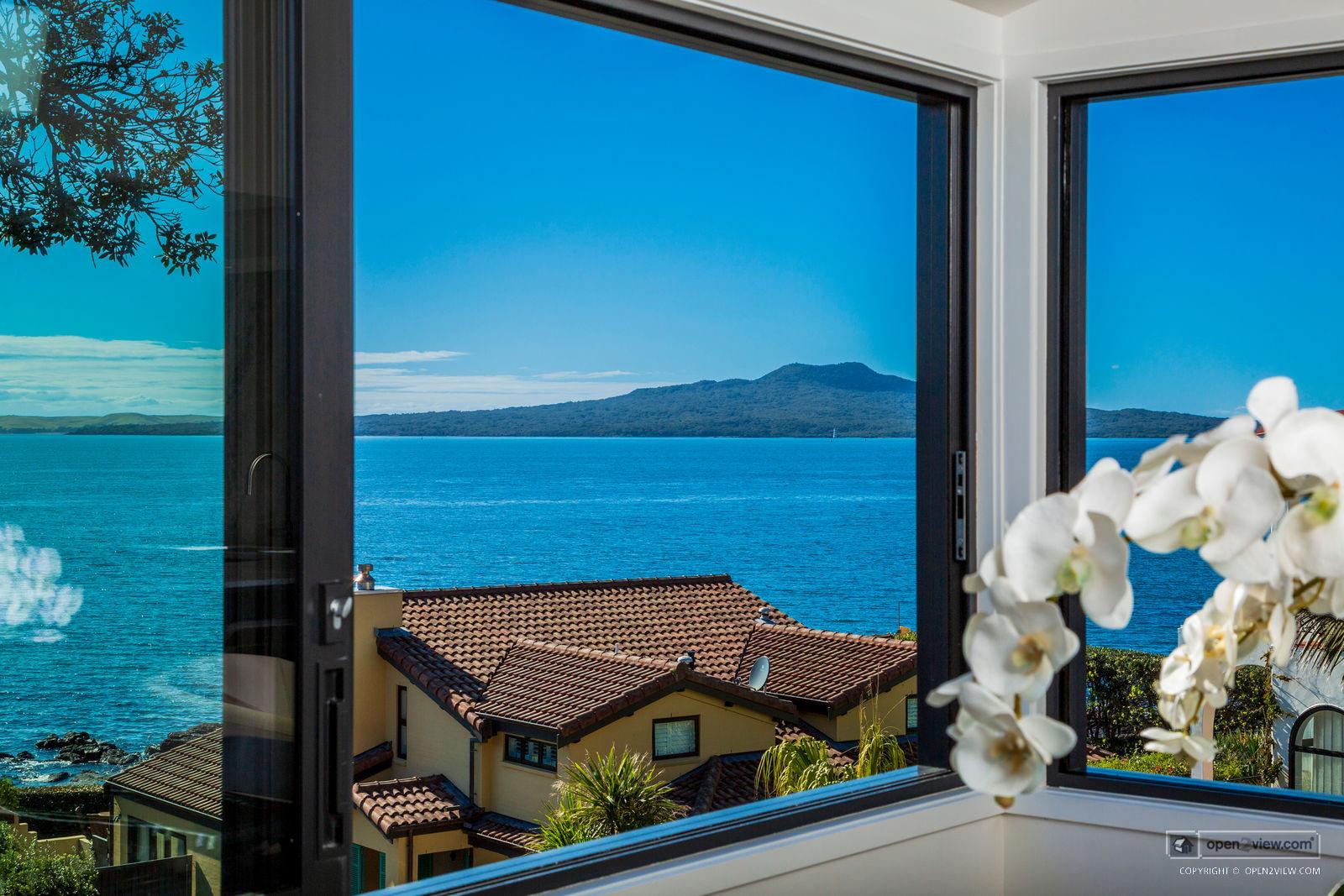 Slider image of 19 Audrey Road, Auckland