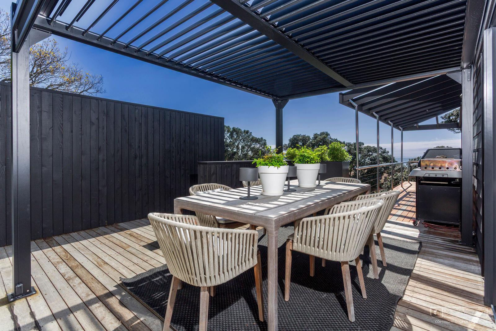 Slider image of 19 Audrey Road, Auckland