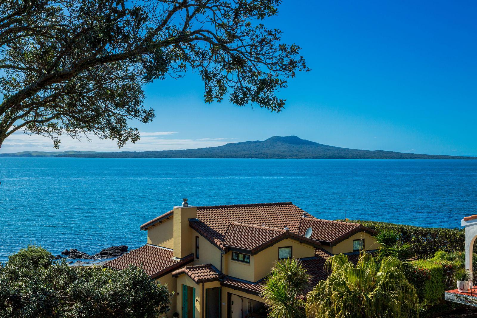 Slider image of 19 Audrey Road, Auckland
