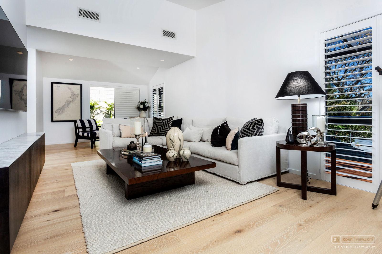 Slider image of 19 Audrey Road, Auckland