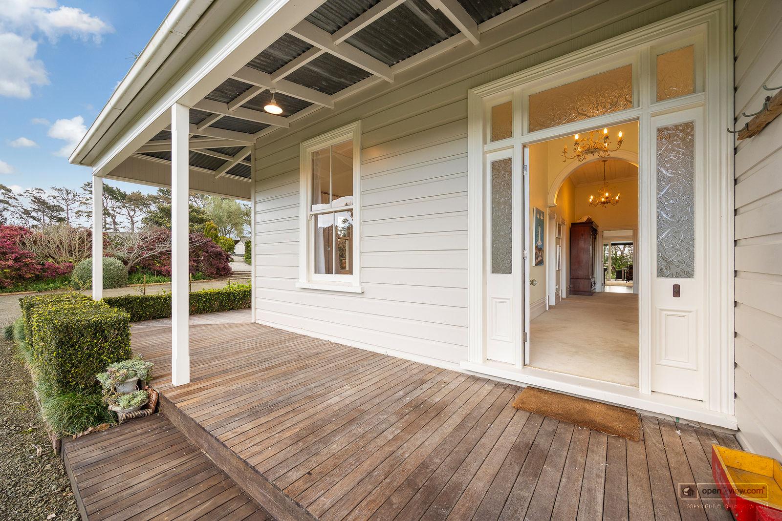 Slider image of 124 Rimmer Road, Auckland