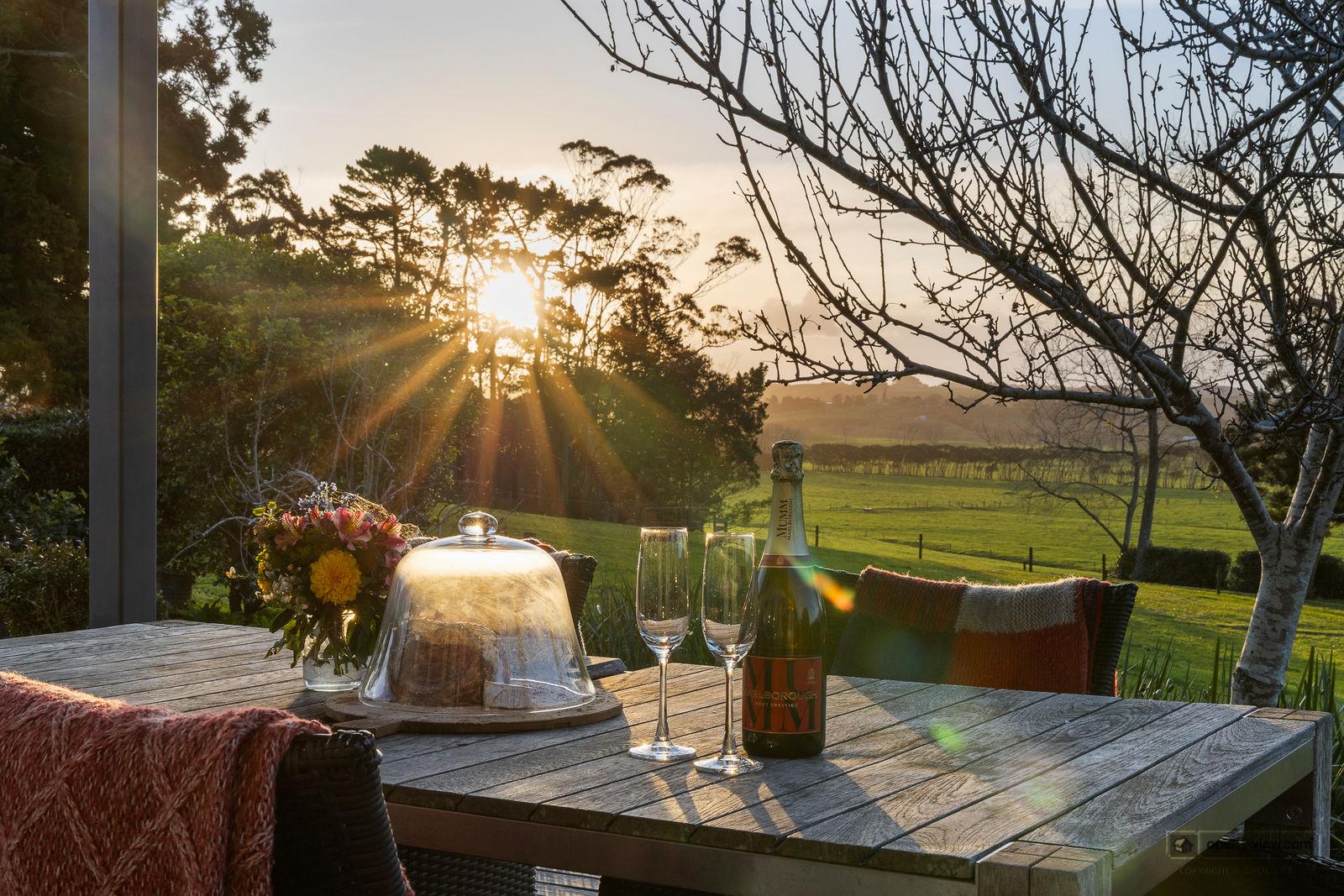 Slider image of 124 Rimmer Road, Auckland