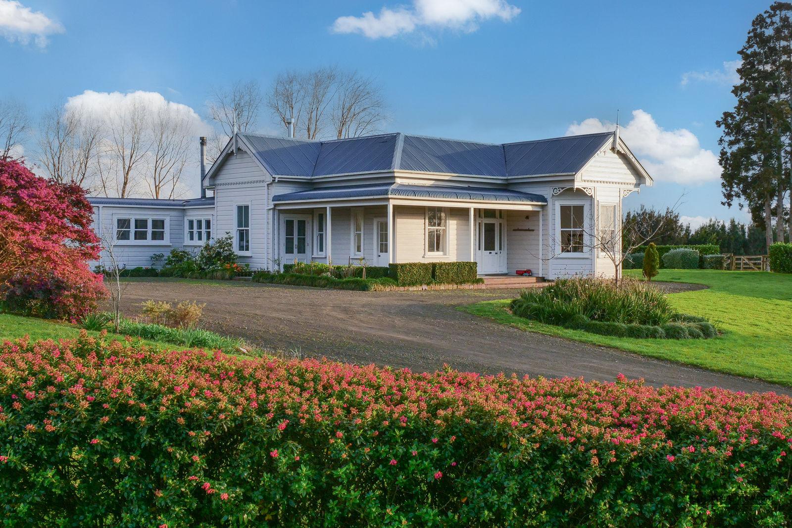 Slider image of 124 Rimmer Road, Auckland