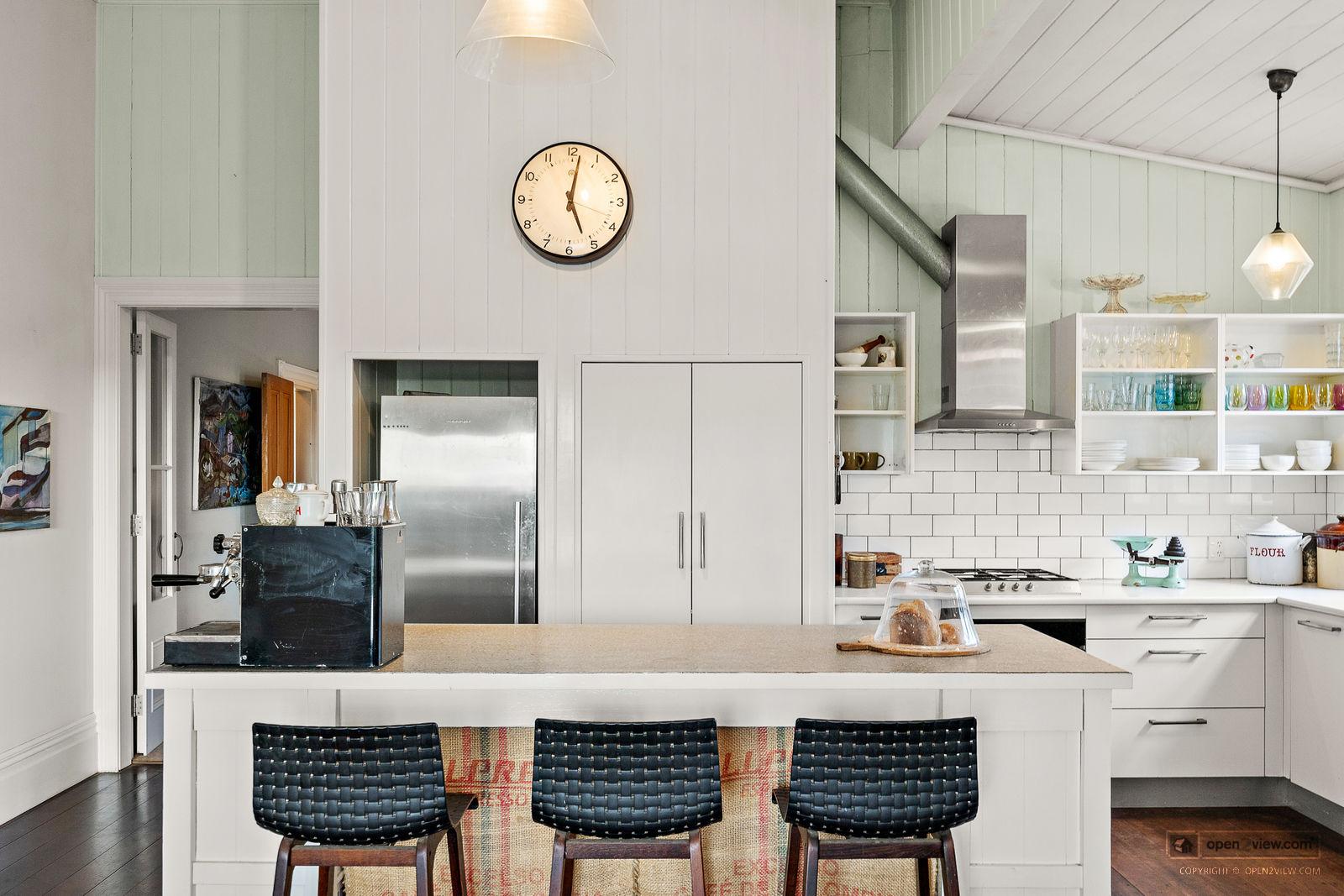 Slider image of 124 Rimmer Road, Auckland