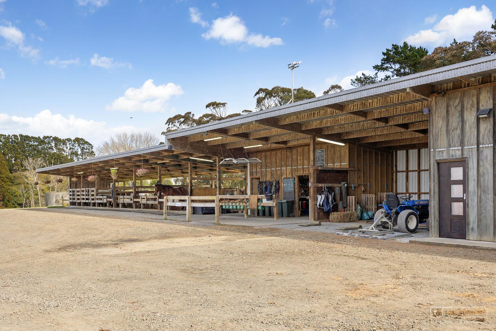 Slider image of 124 Rimmer Road, Auckland