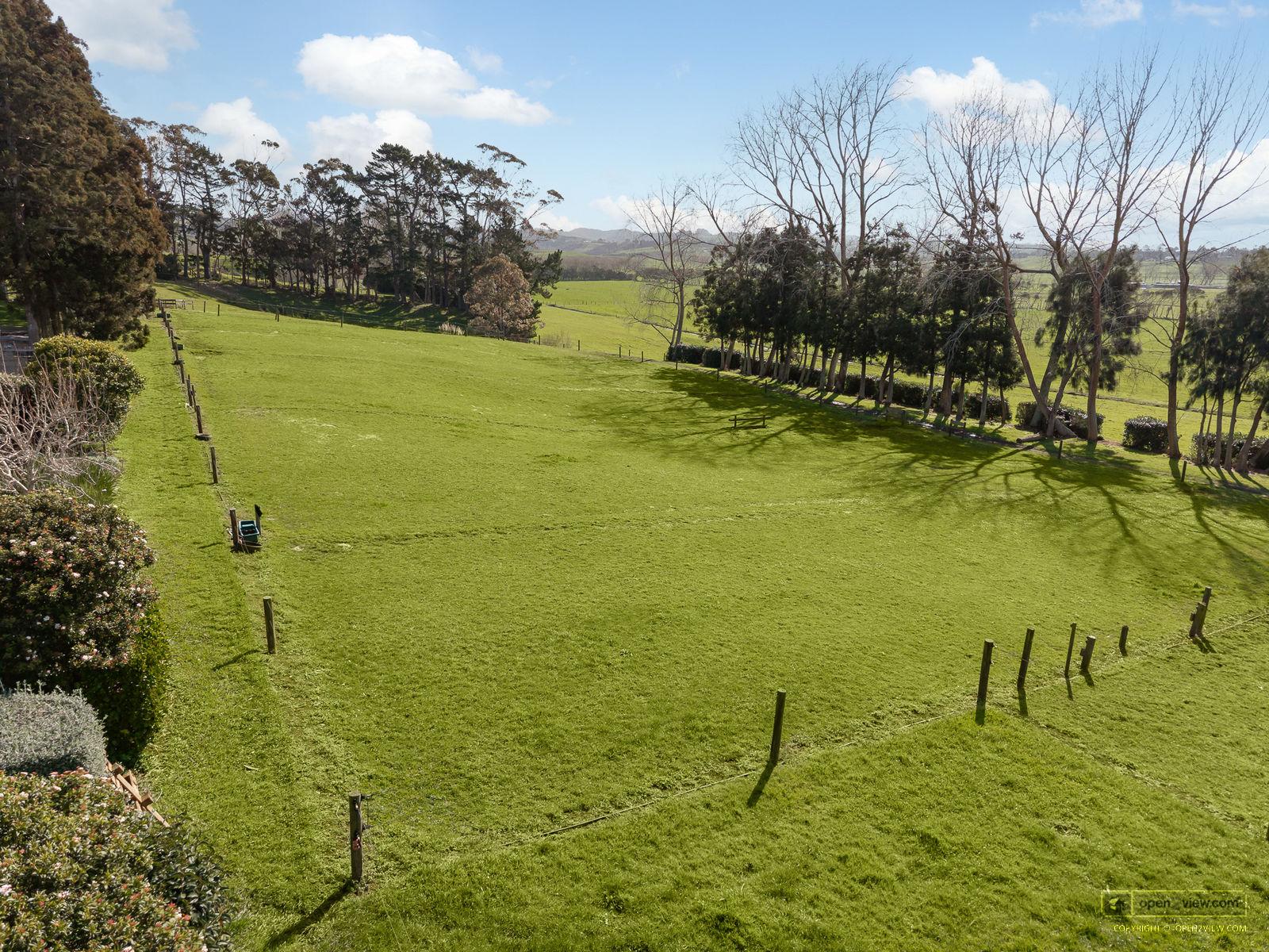 Slider image of 124 Rimmer Road, Auckland