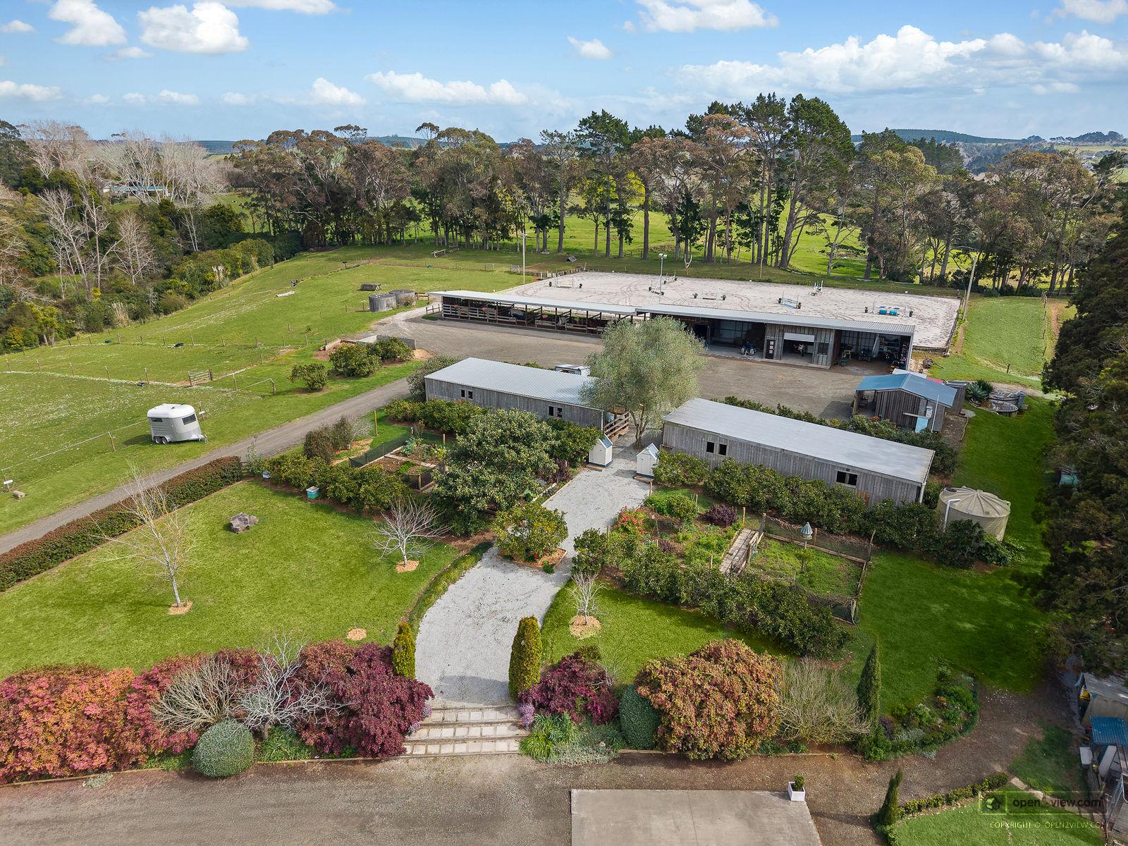 Slider image of 124 Rimmer Road, Auckland