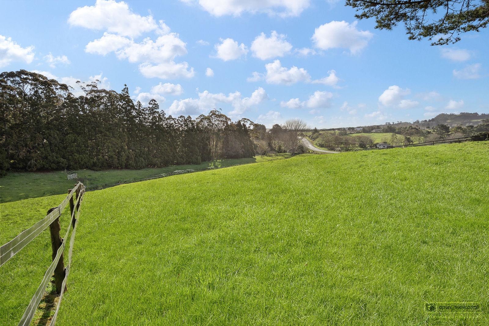 Slider image of 1115 State Highway 16, Auckland
