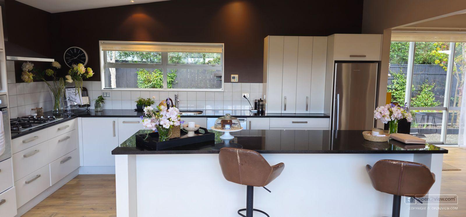 Slider image of 6 Mangatawhiri Road, Auckland