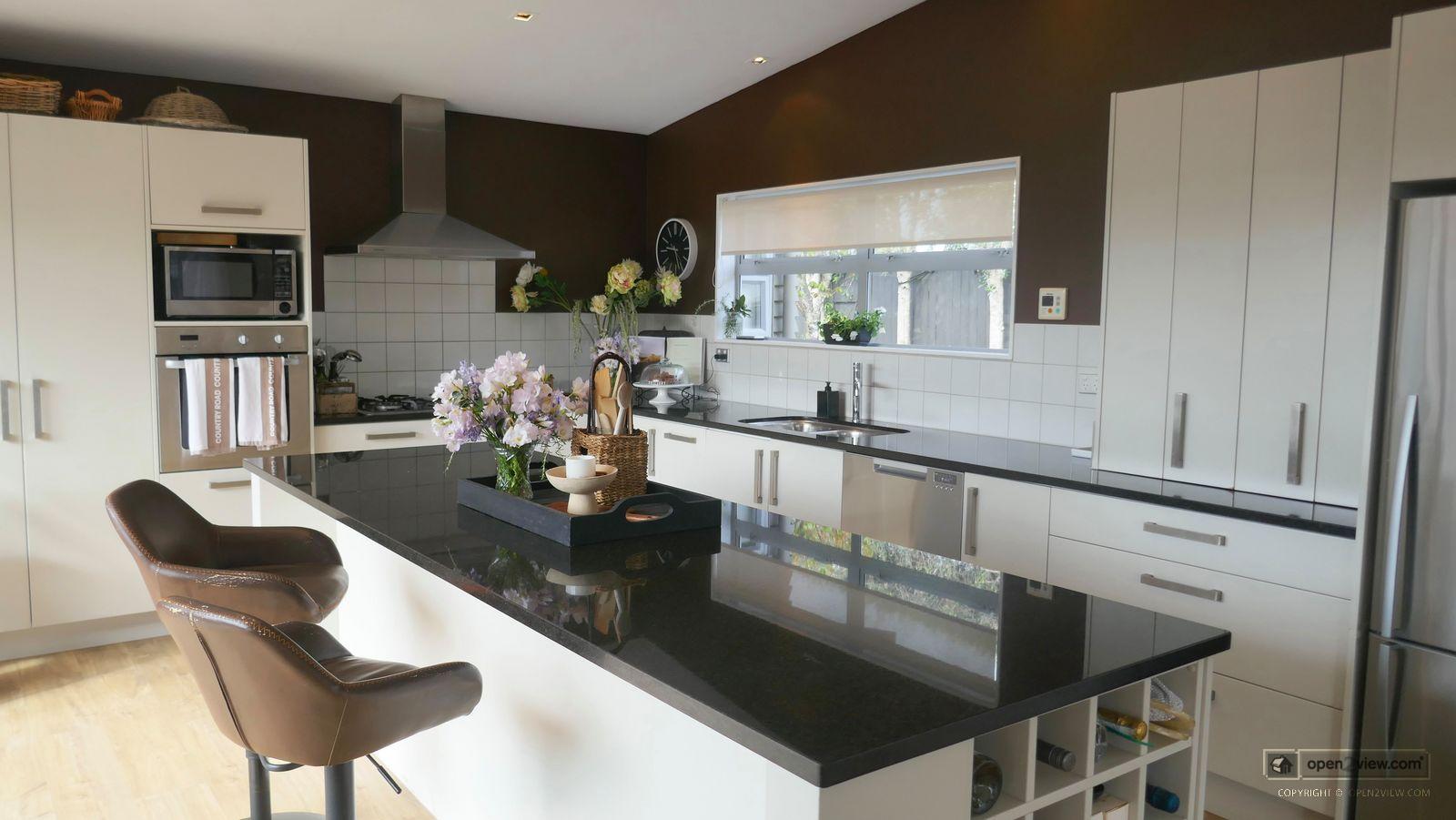 Slider image of 6 Mangatawhiri Road, Auckland