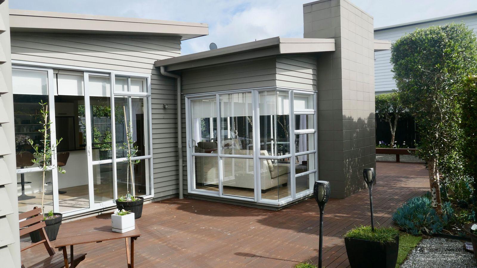 Slider image of 6 Mangatawhiri Road, Auckland