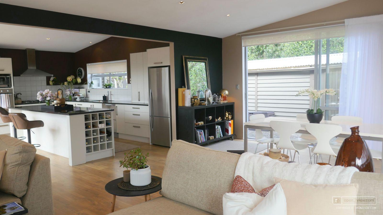 Slider image of 6 Mangatawhiri Road, Auckland